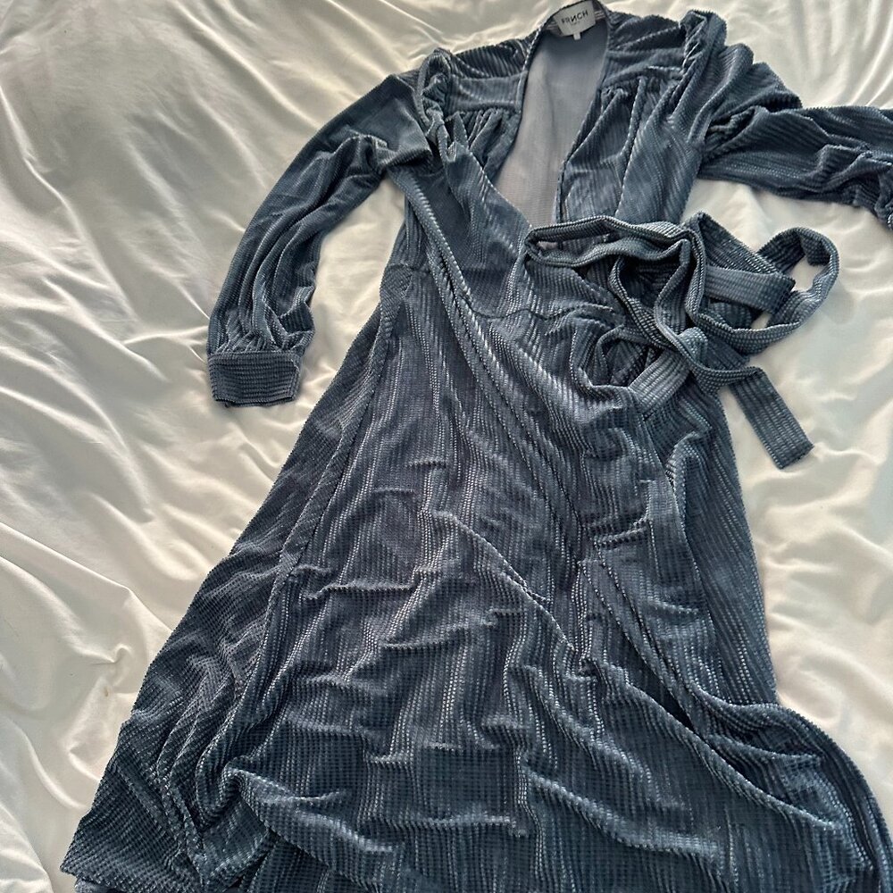 NWOT blue velvet wrap below the knee